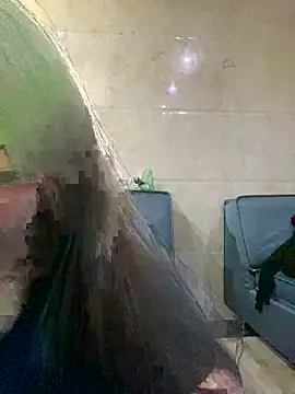 Snapshot of RanRan68 chatting on December 15, 2025, 8:24 pm RanRan68 online show from December 15, 2025, 8:24 pm