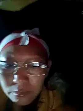 Snapshot of nui-show chatting on October 31, 2025, 9:05 pm nui-show online show from October 31, 2025, 9:05 pm