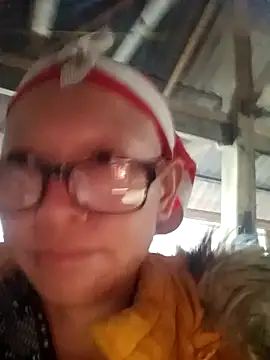 Snapshot of nui-show chatting on November 3, 2025, 12:13 am nui-show online show from November 3, 2025, 12:13 am