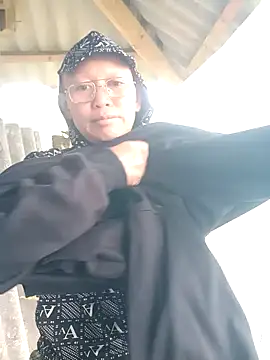 Snapshot of nui-show chatting on November 20, 2025, 4:34 am nui-show online show from November 20, 2025, 4:34 am