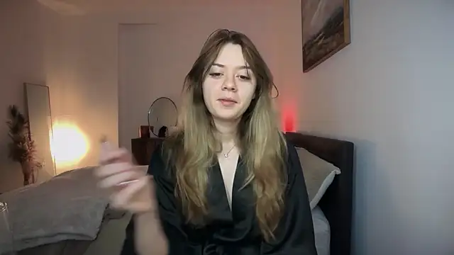 YasmineLace online show from February 15, 2026, 6:59 pm