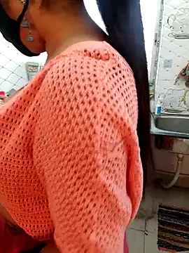 Snapshot of Cuty-Lina chatting on November 23, 2025, 8:03 am Cuty-Lina online show from November 23, 2025, 8:03 am