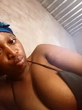 Snapshot of Bretbooty23 chatting on October 28, 2025, 9:46 am Bretbooty23 online show from October 28, 2025, 9:46 am