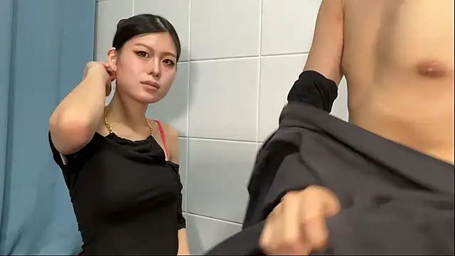 Snapshot of AKUMA_JP chatting on October 25, 2025, 10:45 am AKUMA JP online show from October 25, 2025, 10:45 am