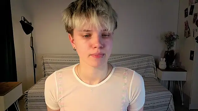 Snapshot of puffimini chatting on November 28, 2025, 2:09 pm puffimini online show from November 28, 2025, 2:09 pm