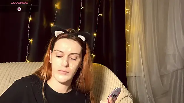 Snapshot of Veksal1a chatting on November 28, 2025, 7:38 pm Veksal1a online show from November 28, 2025, 7:38 pm