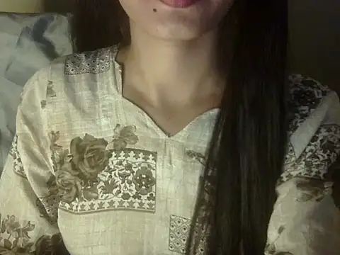 Snapshot of Shezi_N chatting on March 31, 2026, 1:22 pm Shezi N online show from March 31, 2026, 1:22 pm