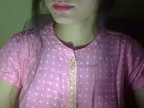 Snapshot of Shezi_N chatting on May 27, 2026, 4:04 pm Shezi N online show from May 27, 2026, 4:04 pm