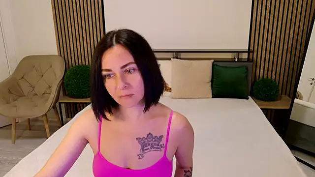 DitaNoir online show from July 17, 2026, 6:09 am