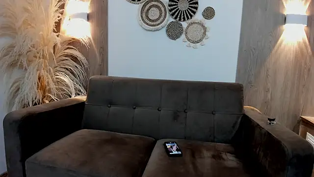 Snapshot of hoot_booys_ chatting on November 27, 2025, 7:49 pm hoot booys online show from November 27, 2025, 7:49 pm