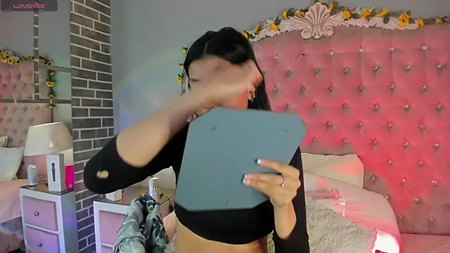 TanyaBello online show from April 23, 2026, 3:30 am