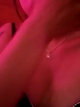 petite coral online show from March 6, 2026, 12:40 am