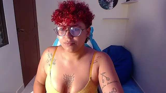 Snapshot of bellota_smitt chatting on December 13, 2025, 10:04 pm bellota smitt online show from December 13, 2025, 10:04 pm