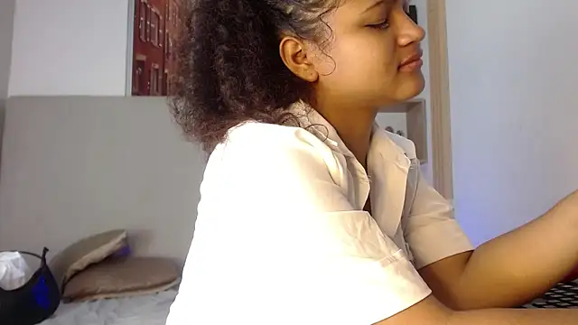 miel alisha online show from March 6, 2026, 12:23 pm