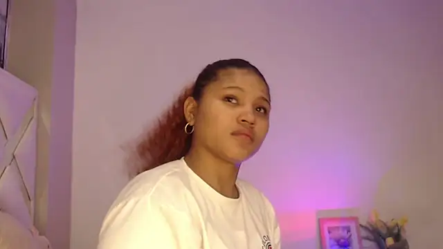 Snapshot of miel_alisha chatting on July 7, 2026, 12:53 pm miel alisha online show from July 7, 2026, 12:53 pm