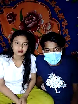 Snapshot of sexylive1100 chatting on November 17, 2025, 3:29 pm sexylive1100 online show from November 17, 2025, 3:29 pm