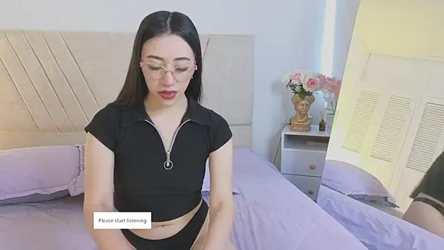 Snapshot of GabbieHill chatting on November 10, 2025, 8:19 pm GabbieHill online show from November 10, 2025, 8:19 pm