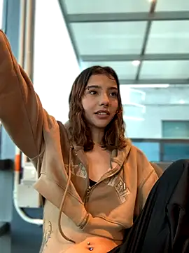 Snapshot of MiaaCute- chatting on October 17, 2025, 7:16 pm MiaaCute- online show from October 17, 2025, 7:16 pm