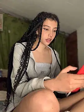 Snapshot of MiaaCute- chatting on November 13, 2025, 1:04 am MiaaCute- online show from November 13, 2025, 1:04 am