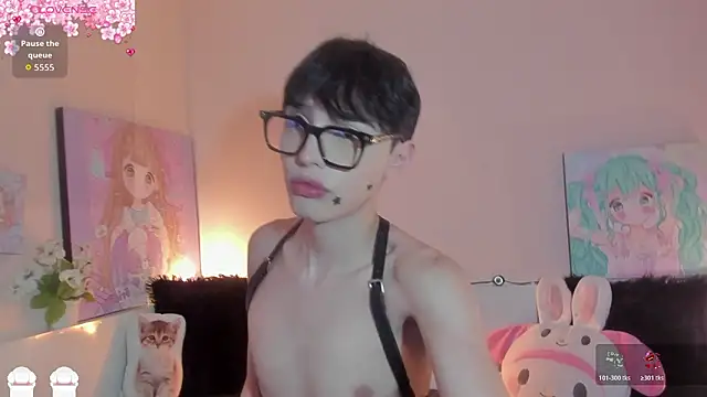 Strawberry Kitty  online show from March 20, 2026, 4:06 am