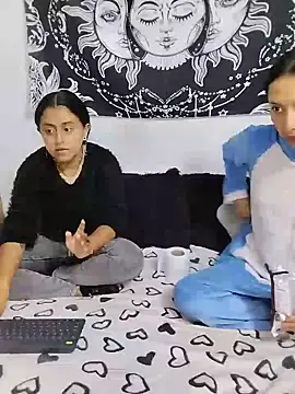 Snapshot of emily_n_abby chatting on May 20, 2026, 1:39 pm emily n abby online show from May 20, 2026, 1:39 pm