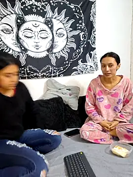 Snapshot of emily_n_abby chatting on July 2, 2026, 2:01 pm emily n abby online show from July 2, 2026, 2:01 pm