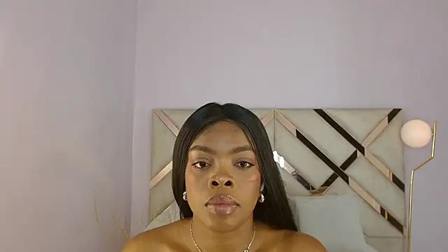 Maiacharris  online show from June 12, 2026, 12:15 pm