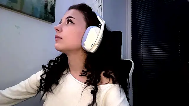 Snapshot of HanaMantanaDell chatting on March 24, 2026, 2:55 pm HanaMantanaDell online show from March 24, 2026, 2:55 pm