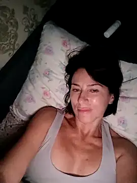 Luna 7777 online show from October 27, 2025, 9:52 pm