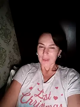 Luna 7777 online show from November 11, 2025, 9:37 pm