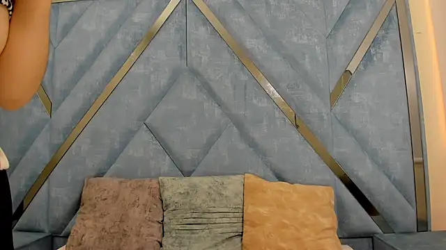 talialadyx online show from February 27, 2026, 1:22 pm