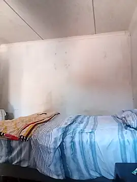 Snapshot of Roronae chatting on October 25, 2025, 9:17 am Roronae online show from October 25, 2025, 9:17 am