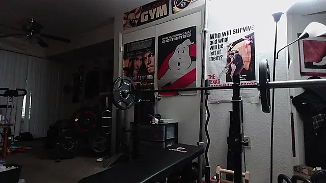 biggerisbetter12 online show from February 25, 2026, 4:00 am