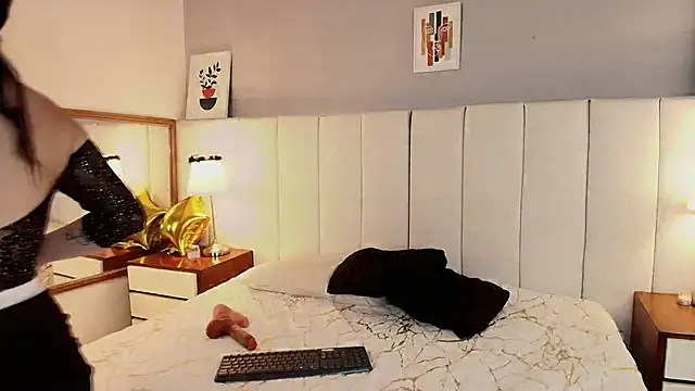 Snapshot of Alanawestt chatting on November 19, 2025, 8:09 pm Alanawestt online show from November 19, 2025, 8:09 pm