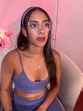 Snapshot of elegant__rouse chatting on June 12, 2026, 10:30 pm elegant rouse online show from June 12, 2026, 10:30 pm