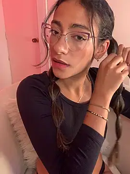 Snapshot of elegant__rouse chatting on June 24, 2026, 11:26 pm elegant rouse online show from June 24, 2026, 11:26 pm