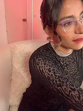Snapshot of elegant__rouse chatting on June 26, 2026, 9:41 pm elegant rouse online show from June 26, 2026, 9:41 pm