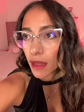 Snapshot of elegant__rouse chatting on July 11, 2026, 10:44 pm elegant rouse online show from July 11, 2026, 10:44 pm