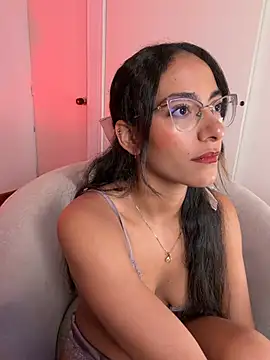 Snapshot of elegant__rouse chatting on July 18, 2026, 10:13 pm elegant rouse online show from July 18, 2026, 10:13 pm