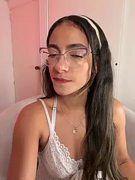Snapshot of elegant__rouse chatting on July 21, 2026, 10:45 pm elegant rouse online show from July 21, 2026, 10:45 pm