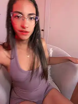 Snapshot of elegant__rouse chatting on August 8, 2026, 10:56 pm elegant rouse online show from August 8, 2026, 10:56 pm