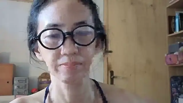 Snapshot of princessD077 chatting on May 2, 2026, 6:18 am princessD077 online show from May 2, 2026, 6:18 am