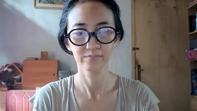 Snapshot of princessD077 chatting on May 2, 2026, 11:32 pm princessD077 online show from May 2, 2026, 11:32 pm