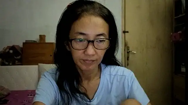 Snapshot of princessD077 chatting on May 24, 2026, 4:45 pm princessD077 online show from May 24, 2026, 4:45 pm