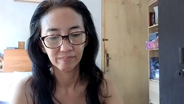 Snapshot of princessD077 chatting on May 28, 2026, 3:04 am princessD077 online show from May 28, 2026, 3:04 am