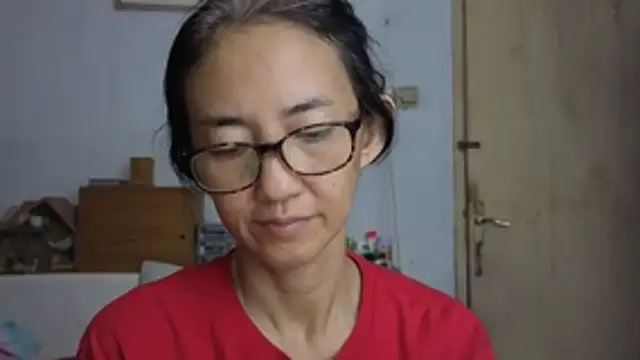 Snapshot of princessD077 chatting on May 31, 2026, 4:36 pm princessD077 online show from May 31, 2026, 4:36 pm