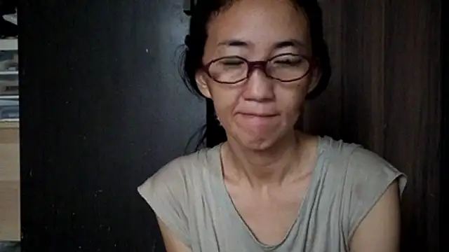 Snapshot of princessD077 chatting on June 1, 2026, 10:55 pm princessD077 online show from June 1, 2026, 10:55 pm