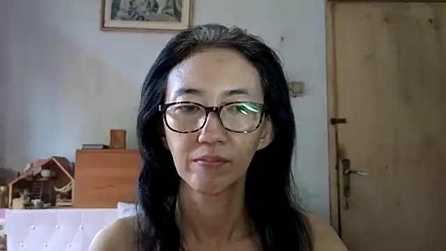 Snapshot of princessD077 chatting on June 12, 2026, 3:05 am princessD077 online show from June 12, 2026, 3:05 am