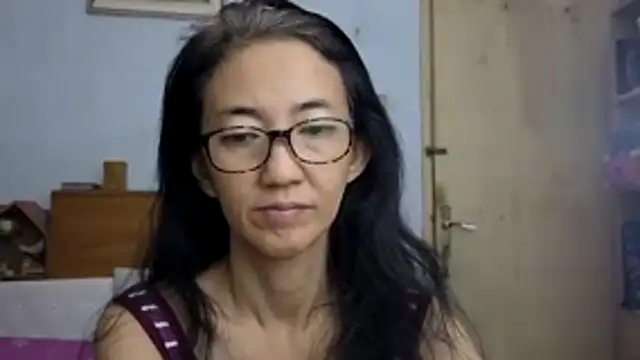 Snapshot of princessD077 chatting on June 12, 2026, 4:39 pm princessD077 online show from June 12, 2026, 4:39 pm