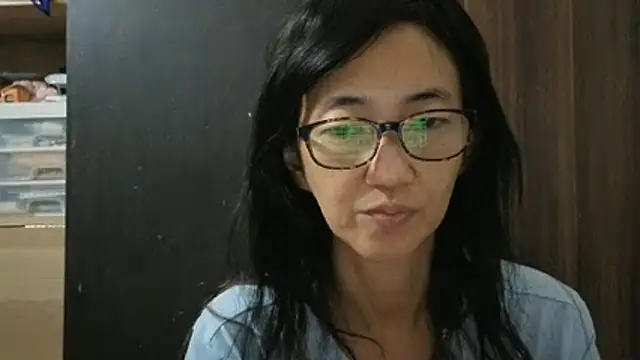 Snapshot of princessD077 chatting on July 2, 2026, 4:24 pm princessD077 online show from July 2, 2026, 4:24 pm